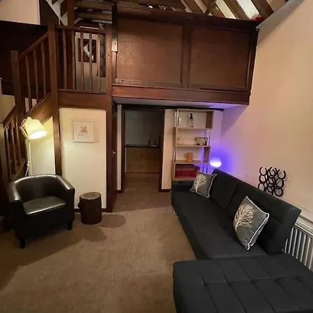 Cosy Cottage Next To Farmers Arms Country Pub. Gloucester Exterior foto
